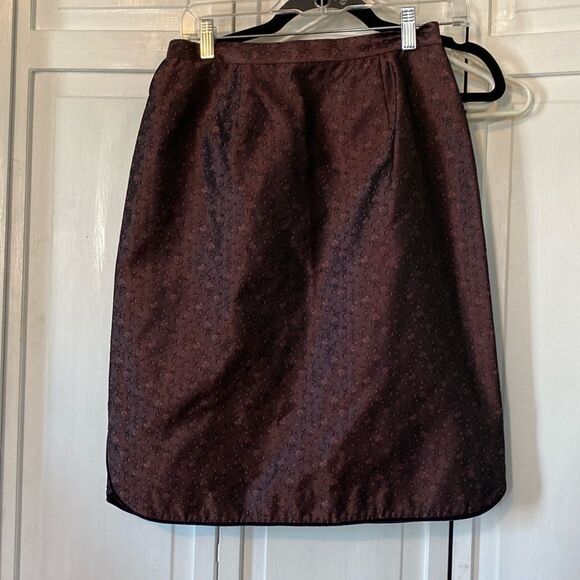 S.O.L.E. Dresses & Skirts - SOLE floral silk Pencil skirt with velvet accent - Size 6